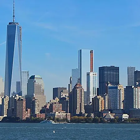 Apartment Upscale, Large, High-ceilings, Mid-town Doorman Nyc Centrally Located