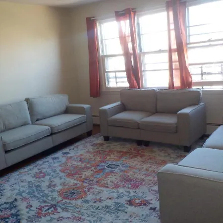 At The Water's Edge In Canarsie! Guest house New York