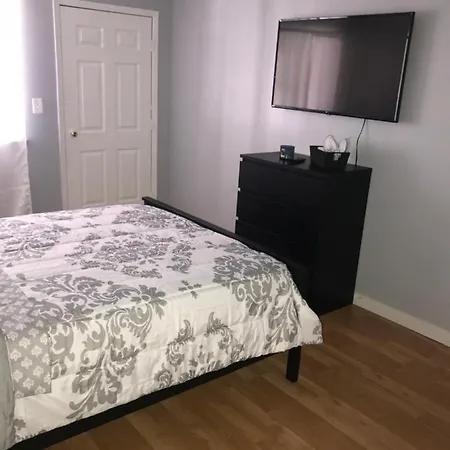 Spacious 2 Br. East Williamburg Apt New York