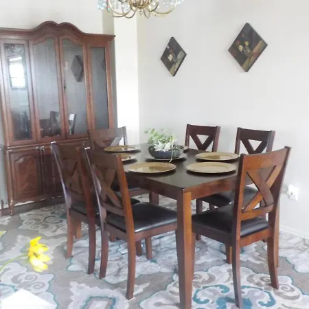 Guest house At The Water's Edge In Canarsie! *