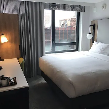 Hotel Fairfield & By Marriott Manhattan/times Square South