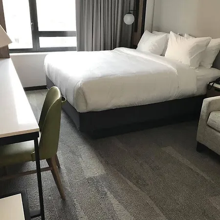 Fairfield & By Marriott Manhattan/times Square South