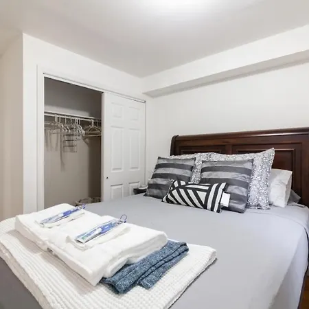 Love Your Stay! Comfy For Up To 4 Guests! * New York