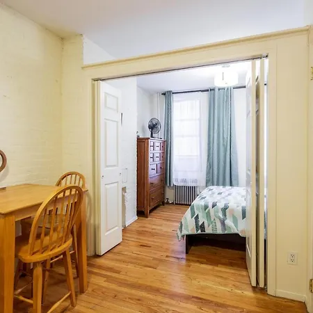 1-be Hell's Kitchen Apartment New York