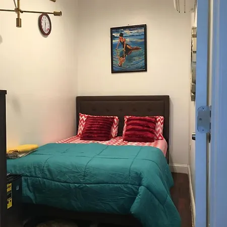 Golden Star Vacation Homestay New York
