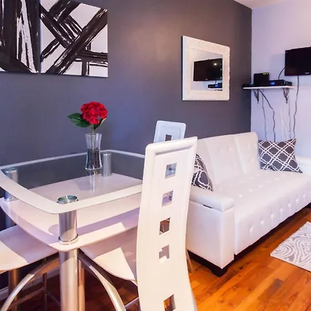 Apartment Time Square City