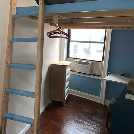 Private In A Shared 15 Minutes To Times Square! *