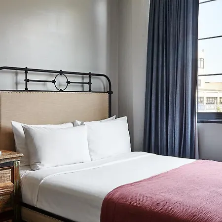 The Collective Paper Factory 4* New York