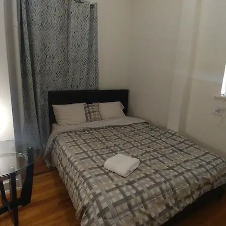 Apartment Charming 2 Bedroom In Manhattan's Little Italy