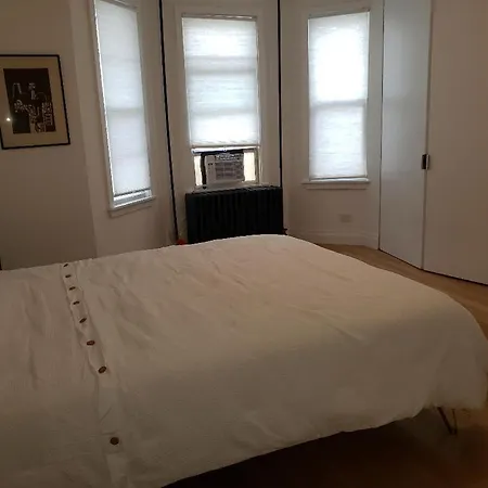New Modern 3 Bedroom *