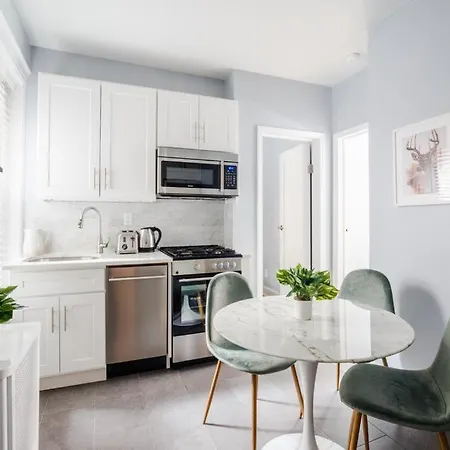 Amazing 2 Bedroom/3bed Full Time Square/broadway/central Park * New York