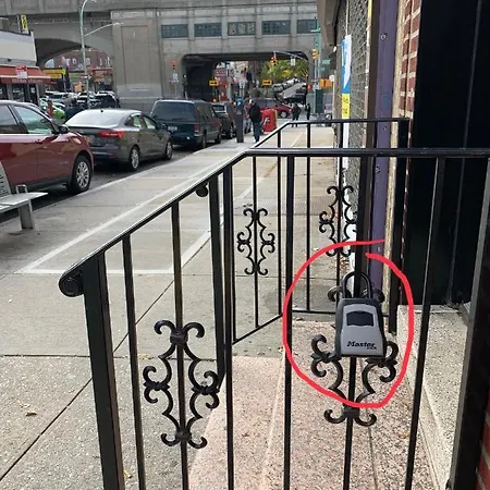 Apartment Private In Sunnyside ,21 Minutes To Times Square
