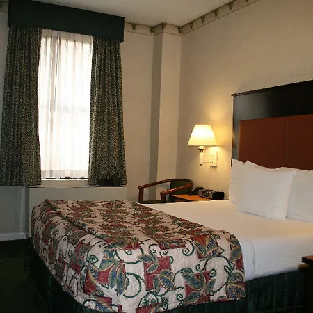 The At Fifth Avenue Hotel 3*