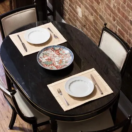 Auntyhouseinmanhattan Apartment *