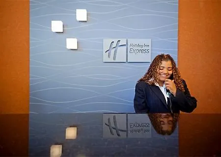 Hotel Express Brooklyn By Ihg
