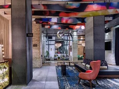 Doubletree By Hilton New York Times Square West 4*