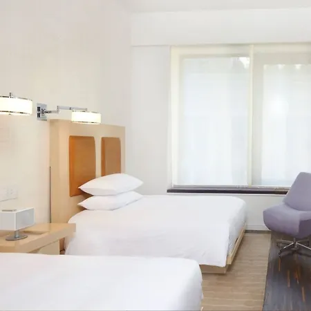Hyatt Centric Street 4* New York