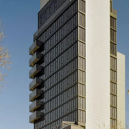 Sixty Les Hotel