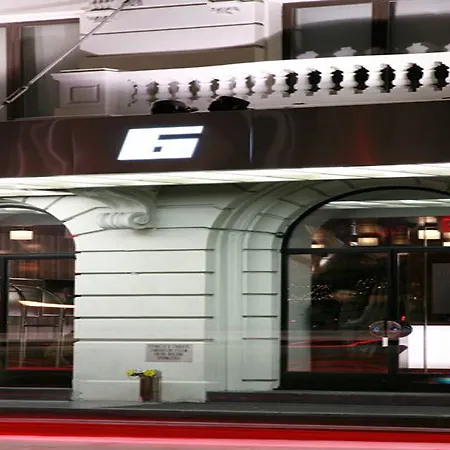 6 Columbus Park Hotel
