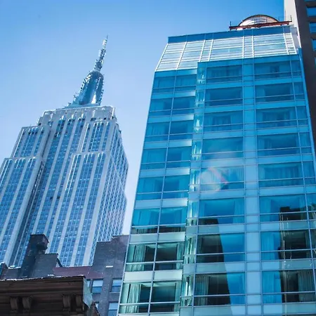 Hotel Western Premier Herald Square 3*