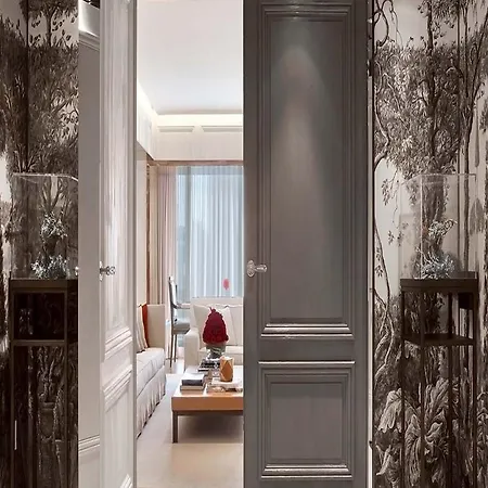 Baccarat And Residences Hotel