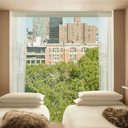 Public 4* New York