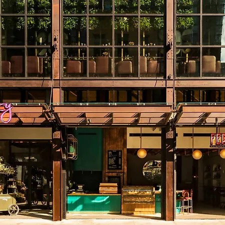 Moxy Nyc Chelsea Hotel