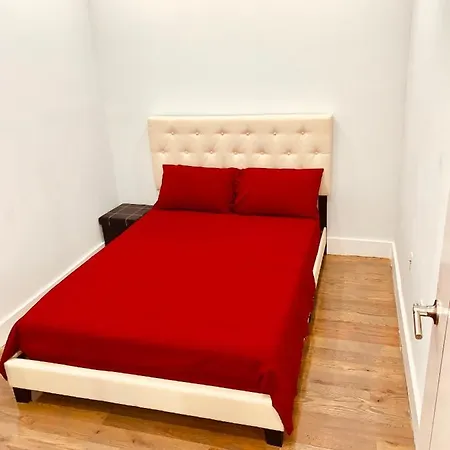 Starlux Apartment