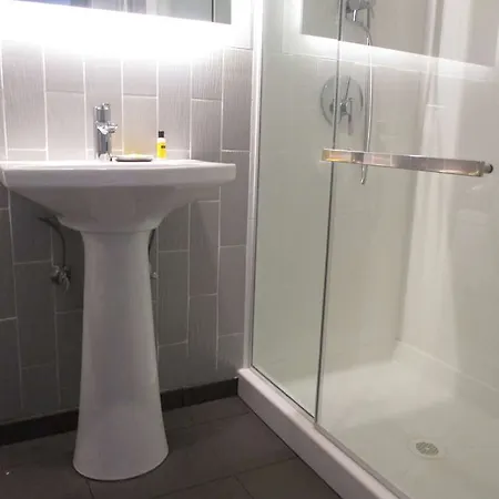 Glo Western Brooklyn Nyc Hotel 3*