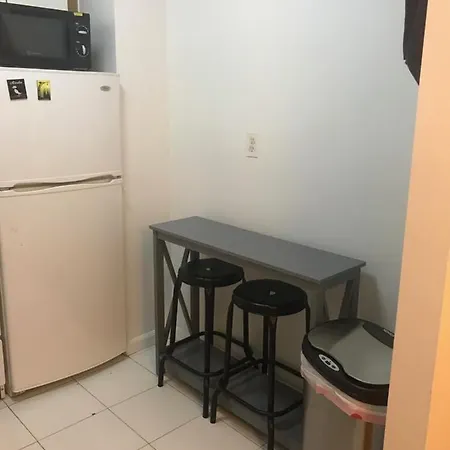 Nycantyhouse Guest house