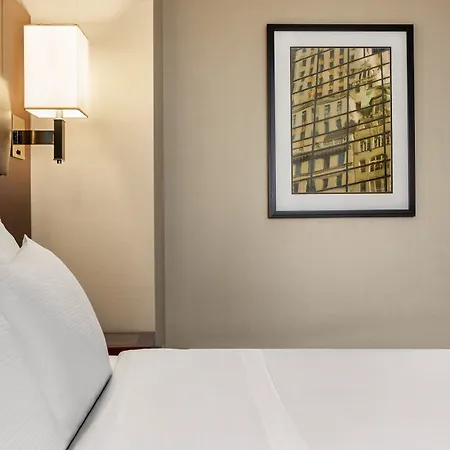 Doubletree By Hilton Downtown Hotel 4*