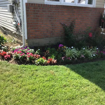 Beautiful Near Jfk And Close To Laguardia Airports