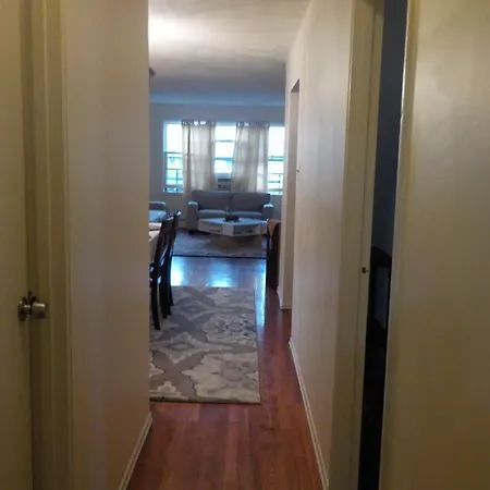 Guest house At The Water's Edge In Canarsie! New York