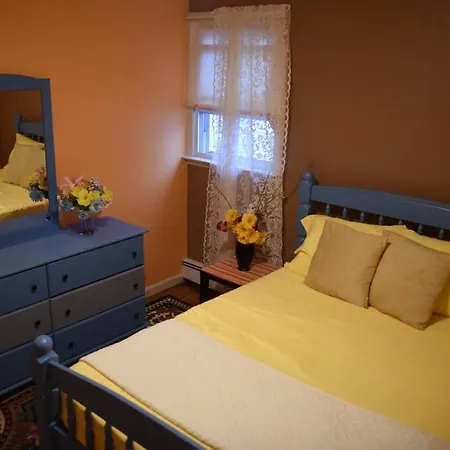 Beautiful Near Jfk And Close To Laguardia Airports * New York