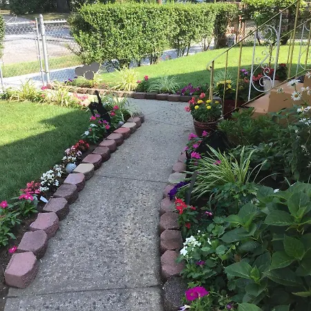 Beautiful Near Jfk And Close To Laguardia Airports New York