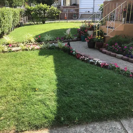 Beautiful Near Jfk And Close To Laguardia Airports Homestay