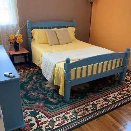 Homestay Beautiful Near Jfk And Close To Laguardia Airports *