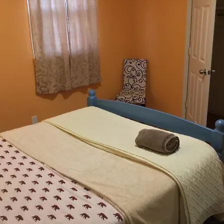 Beautiful Near Jfk And Close To Laguardia Airports