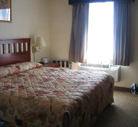 Red Lion & Long Island 3*