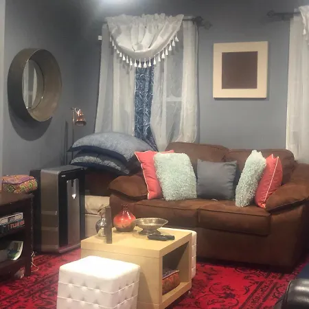 Smart Two Bedroom, Ground Floor Walk- In