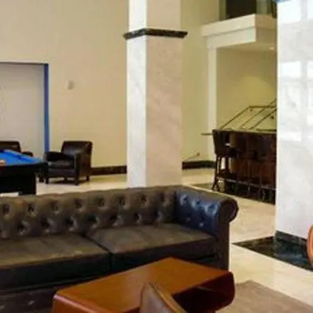 Hotel Comfort & - Kew Gardens Near La Guardia Airport