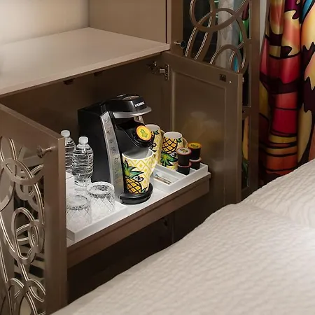 Hotel Staypineapple, An Artful Hotel, Midtown 4*