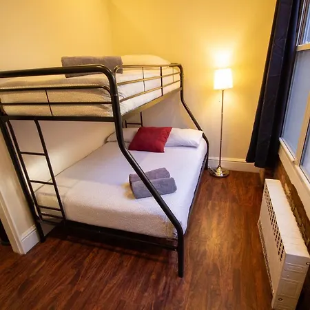 - 2 Bedroom In Midtown Apartment
