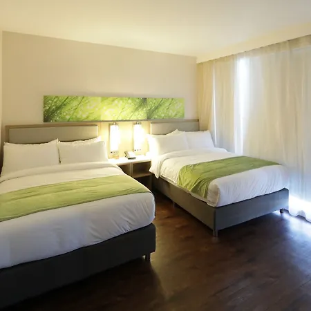 Hotel Wyndham Garden Fresh Meadows Flushing 3*