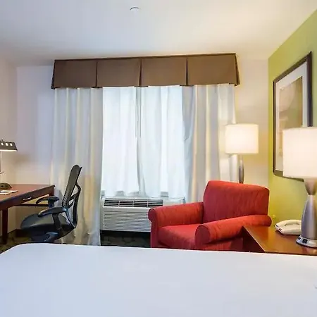 Hotel Hilton Garden Queens Jfk 3*