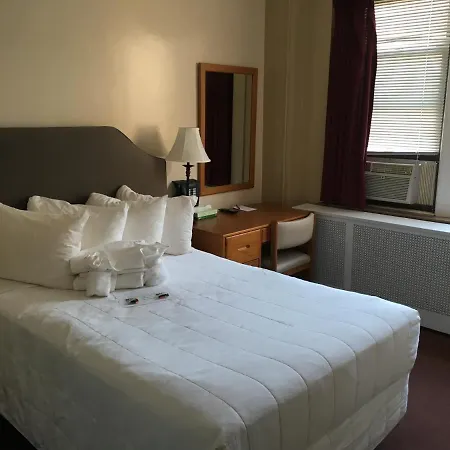 Leo House 3* New York