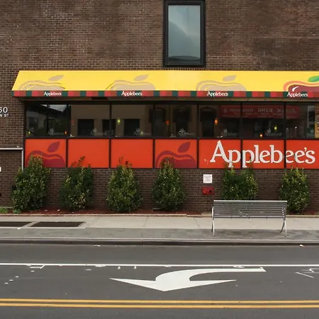 Cozy Retreat On Atlantic Ave
