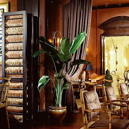 Hotel Plaza Athenee New York