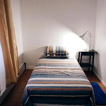 Guest house Your Nyc Base - Mins To Airport & Subway