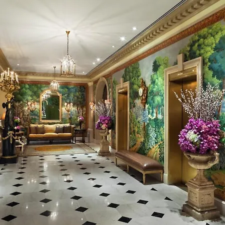 Plaza Athenee By Suiteness